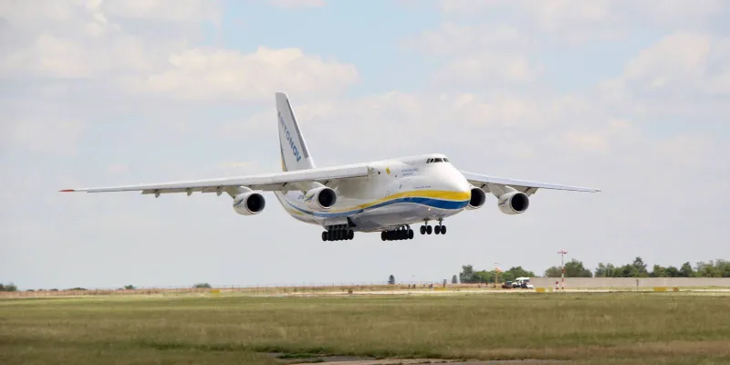 تحطم طائرة في فنزويلا بعد انفجار إطار أثناء الإقلاع.. فيديو يكشف التفاصيل المروعة