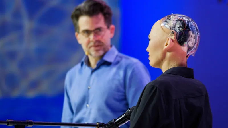 ثورة تكنولوجية بالصين.. افتتاح أول مركز للروبوتات البشرية