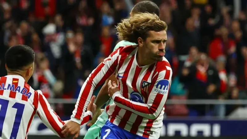 أتلتيكو مدريد يهزم ليفانتي بثلاثية ويضغط على برشلونة (فيديو) 