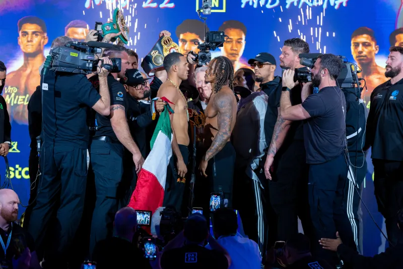 اجتياز جميع المقاتلين الوزن الرسمي قبل ليلة الأبطال في The Ring IV