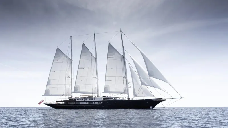 تقنية مستوحاة من ذيل الحوت تقلل انبعاثات يخت جيف بيزوس بـ300 طن (فيديو)