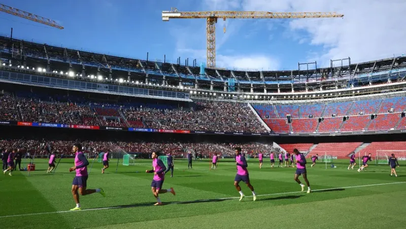 برشلونة يواجه أعلى ديون بين الأندية العالمية.. هل سيخرج من عنق الزجاجة؟ 