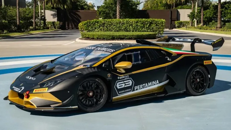 سيارة لامبورغيني نادرة بتوقيع "روجر دوبوي" تُعرض في مزاد عالمي
