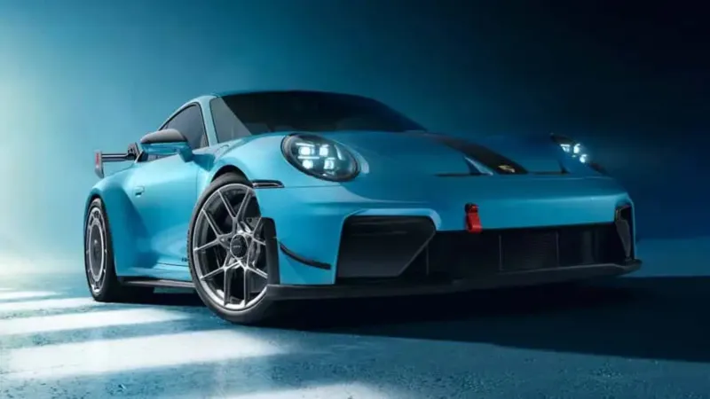 بورشه 911 GT3 تحطم الأرقام القياسية في "نوربورغرينغ" بحزمة جديدة (فيديو)