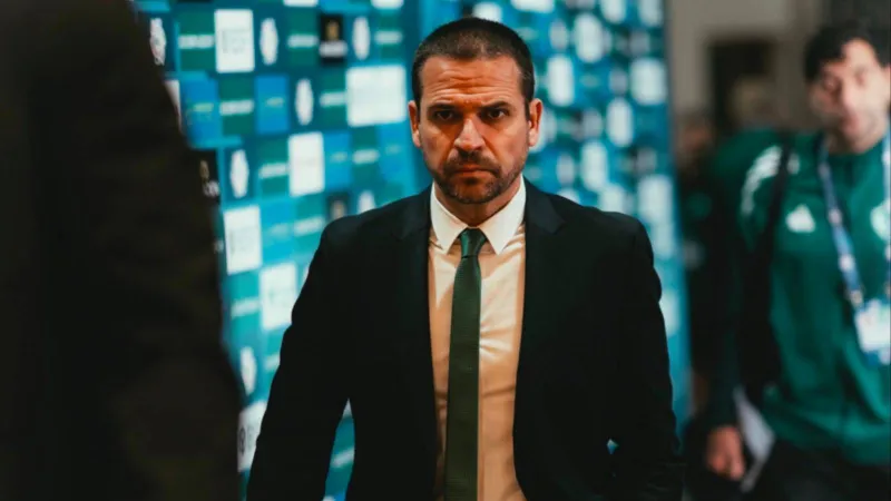 الأهلي يضع حدًا للشائعات حول مستقبل إيفان توني