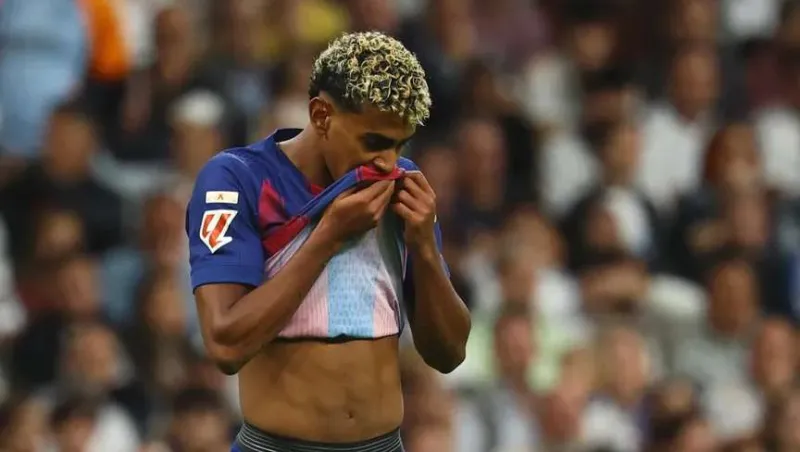 بعد الجدل الأخير.. يامال يؤكد انتهاء علاقته بنيكي نيكول ويوضح السبب 