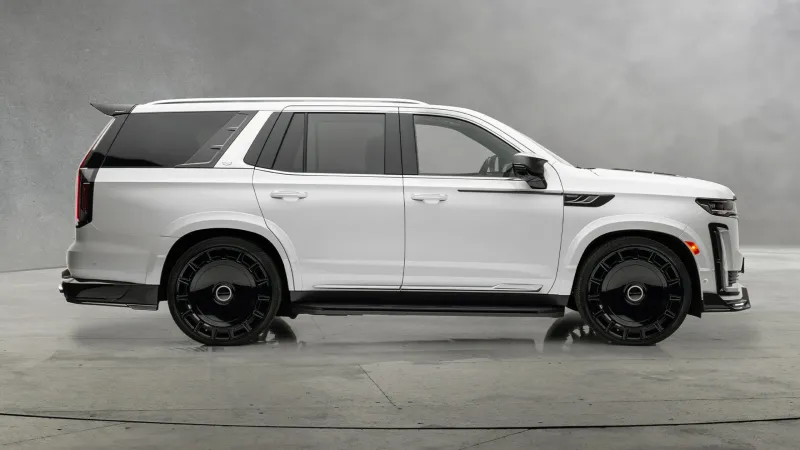 منصوري تضع بصمتها.. إسكاليد تتحول إلى تحفة تجمع بين الفخامة والجرأة (فيديو)