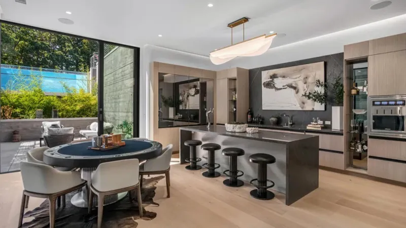 تجربة معيشية استثنائية في وادي السيليكون بنحو 50 مليون دولار