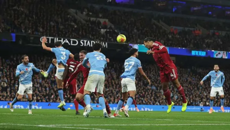 قرار رسمي من ليفربول بعد إلغاء هدف فان دايك أمام مانشستر سيتي