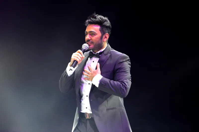 تفاصيل أول حفل لتامر حسني بعد تجاوز أزمته الصحية