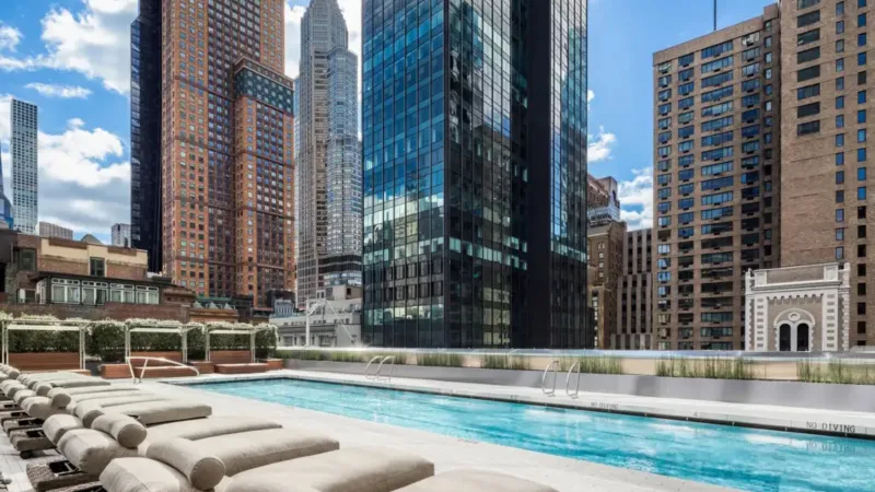 دوبلكس نيويورك الأعلى عالميًا معروض للبيع