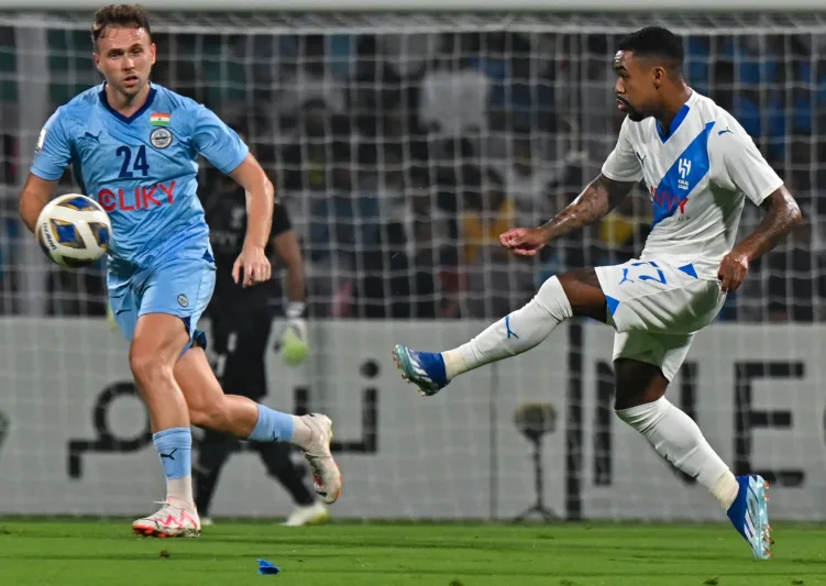 الهلال يرسل مالكوم للعلاج في إسبانيا.. وخمس غيابات تربك إنزاغي