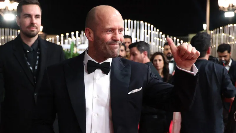 ستاثام يخطف الأنظار بباتيك فيليب الفاخرة… كم تبلغ قيمتها؟