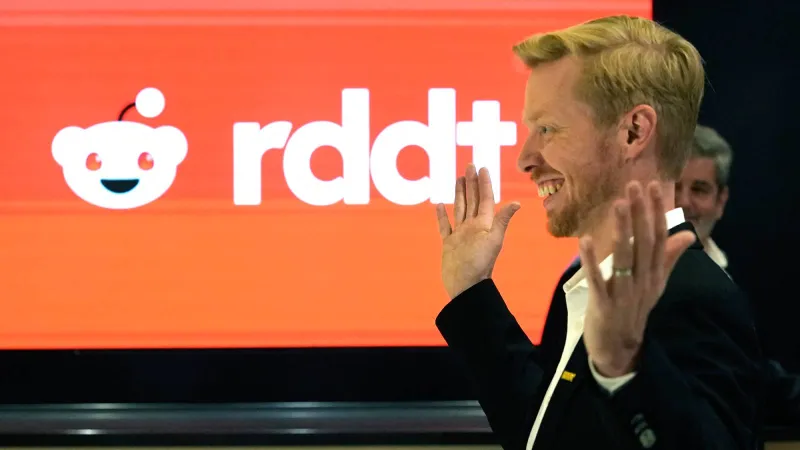 الرئيس التنفيذي لـ Reddit يُصبح مليارديرًا بعد 20 عامًا من تأسيس المنصة