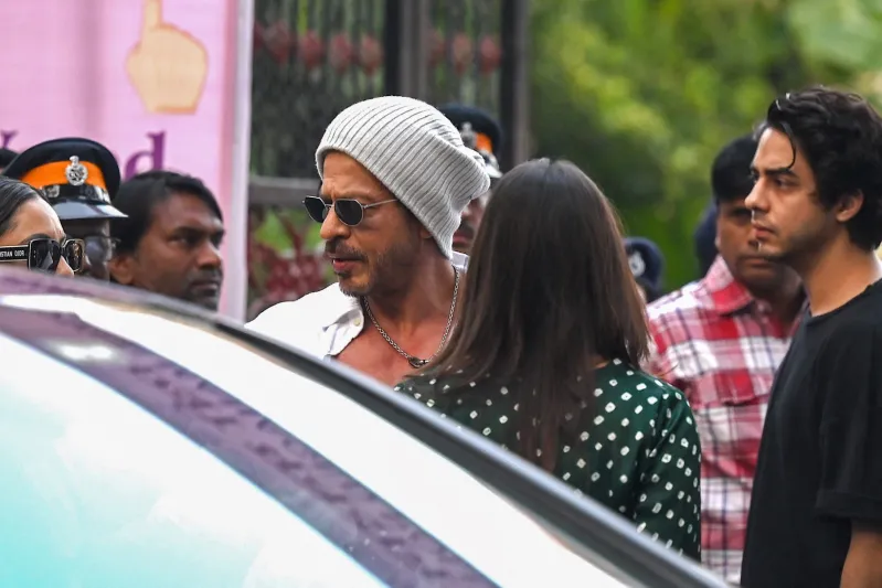 عيد ميلاد استثنائي: شاروخان بإطلالة غير متوقعة في إعلان فيلمه الجديد (فيديو)