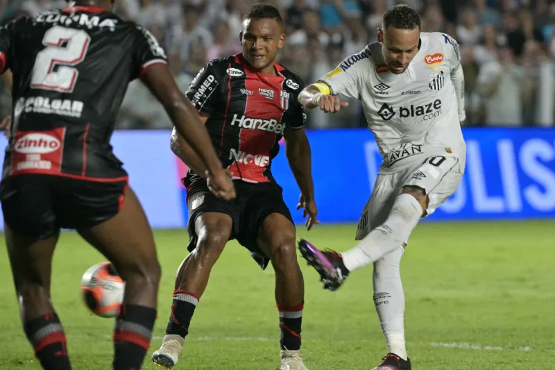 نيمار يعود بقوة ويقود سانتوس لتعادل مثير مع فورتاليزا (فيديو)