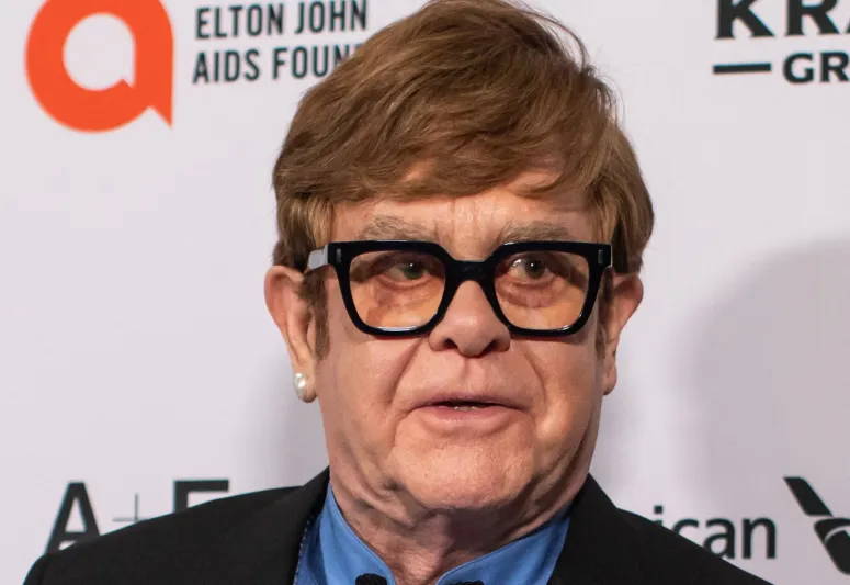 إلتون جون يكشف أصعب اختبار في حياته