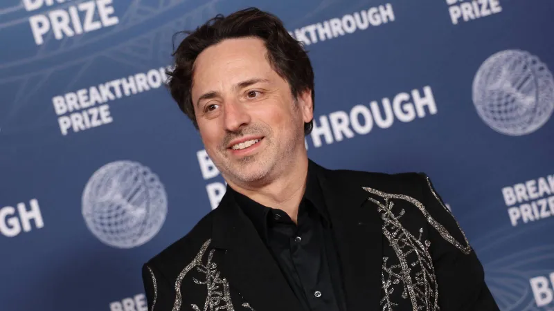 يخت سيرجي برين الفاخر يخطف الأضواء في مالقة.. تعرف على مواصفاته