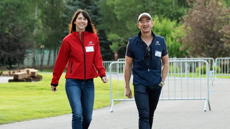 السر في أمازون.. لماذا لم تقل ثروة ماكنزي سكوت؟