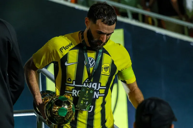 الاتحاد يترك كريم بنزيما ونجوم الفريق بلا عقود حتى يناير.. هل هذا مؤشر الرحيل؟  (فيديو)