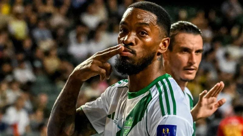 الأهلي السعودي يحدد شرطًا ماليًا لرحيل إيفان توني في الميركاتو الشتوي (فيديو)