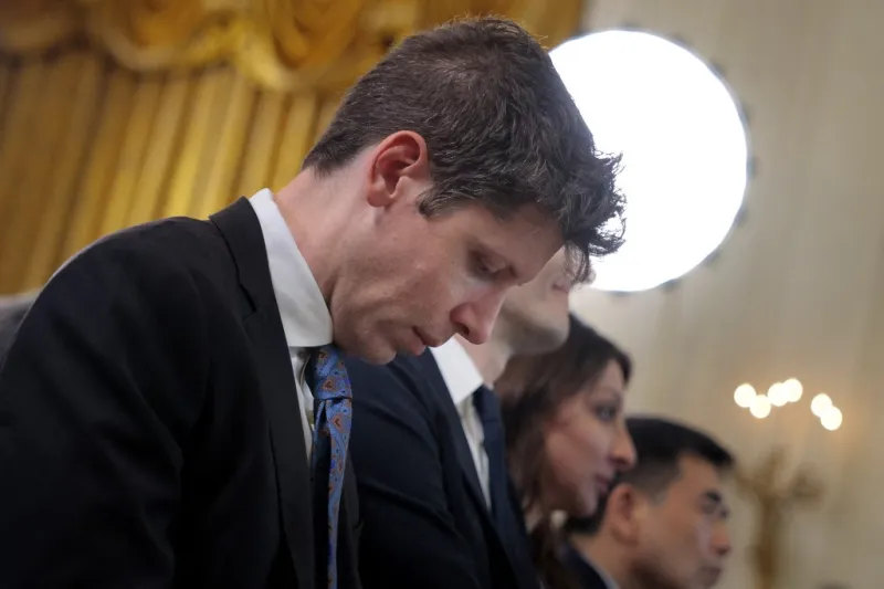 رئيس مايكروسوفت يكشف الجانب الإنساني من حياته.. ويوجه نصيحة مؤثرة لسام ألتمان