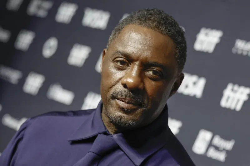 لماذا لا يتخلى إدريس إلبا عن تمارين القرفصاء؟.. تعرّف على سر لياقته