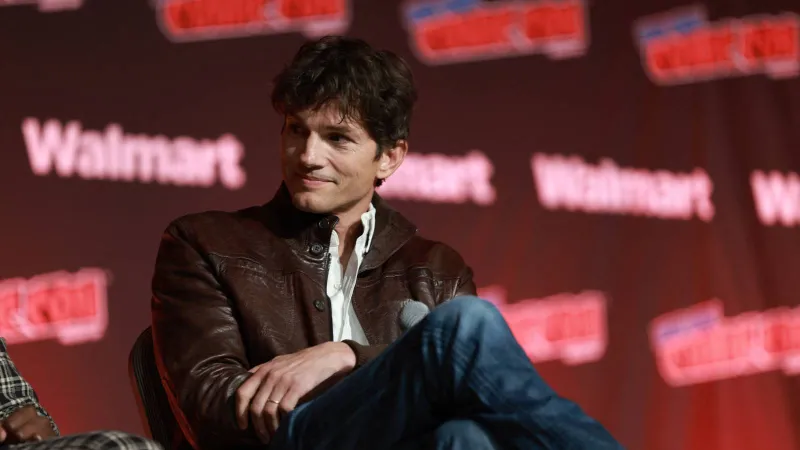 مسيرة رياضية استمرت عشر سنوات تنتهي بإنجاز كبير لأشتون كوتشر.. ما التفاصيل؟