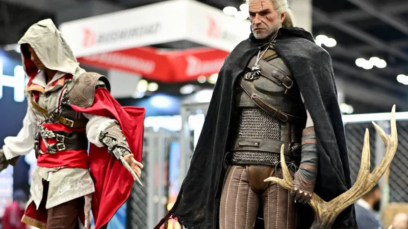 تحفة لعشاق The Witcher: سيف Aerondight بالحجم الحقيقي وبسعر مدهش