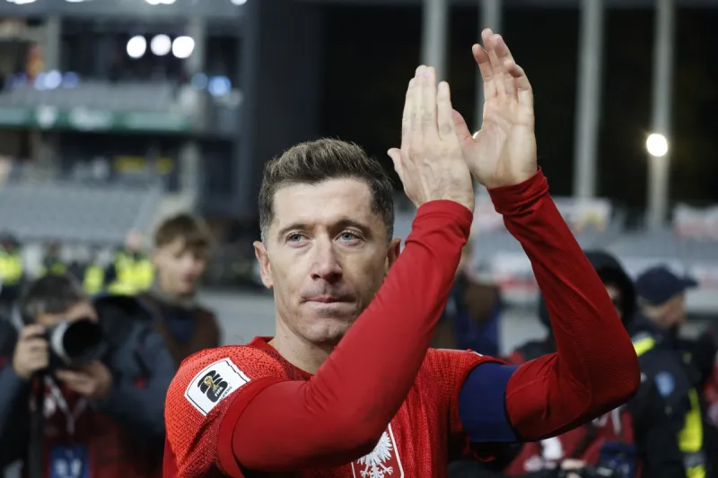 الميركاتو الأوروبي يشتعل مبكرًا… ليفربول يطارد أوليس وليفاندوفسكي يتمسك ببرشلونة (فيديو)