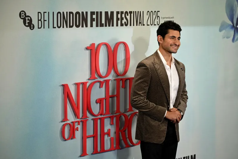 قبل مهرجان البحر الأحمر: كيف يختار أمير المصري إطلالاته الأنيقة؟