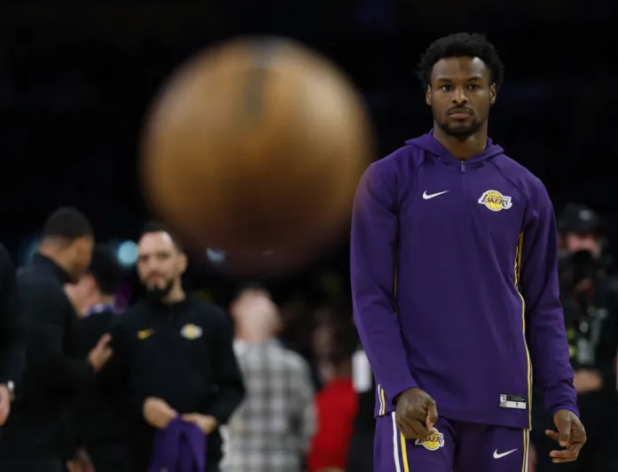 كيف أثرت أزياء مسلسل "الأمير الطازج" على ذوق ليبرون جيمس؟