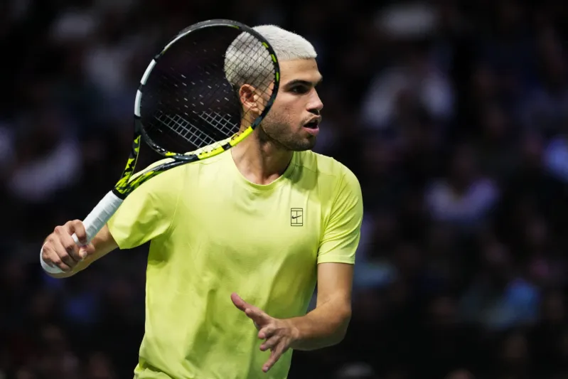 النجم الإسباني كارلوس ألكاراز في فيديو جديد مع مستر بيست في الرياض 