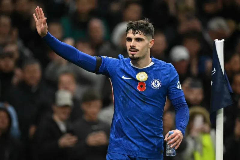 نيتو يثير الجدل في ديربي لندن.. هل تجاوز الحدود؟ (فيديو)