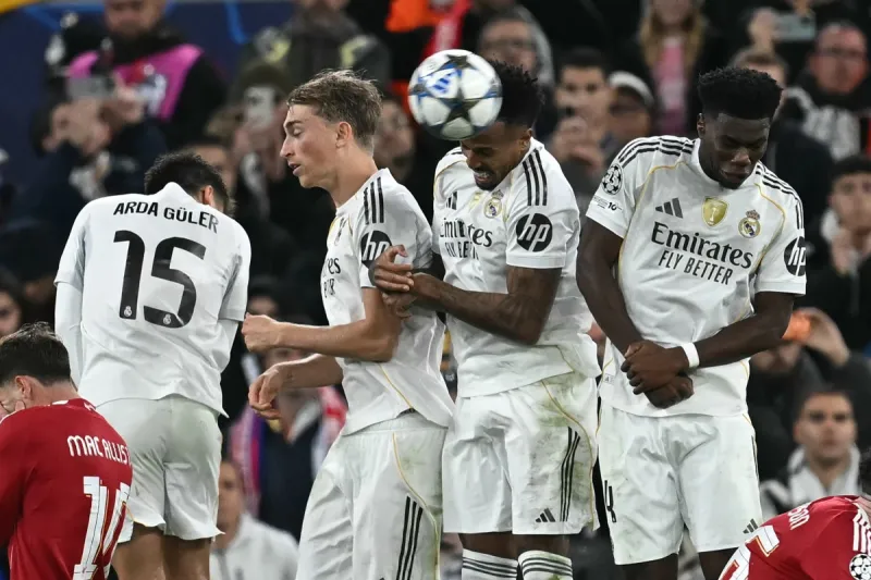 في إطار خطة النادي لتجديد خط الدفاع.. ريال مدريد يحدد أولى صفقاته للموسم المقبل 