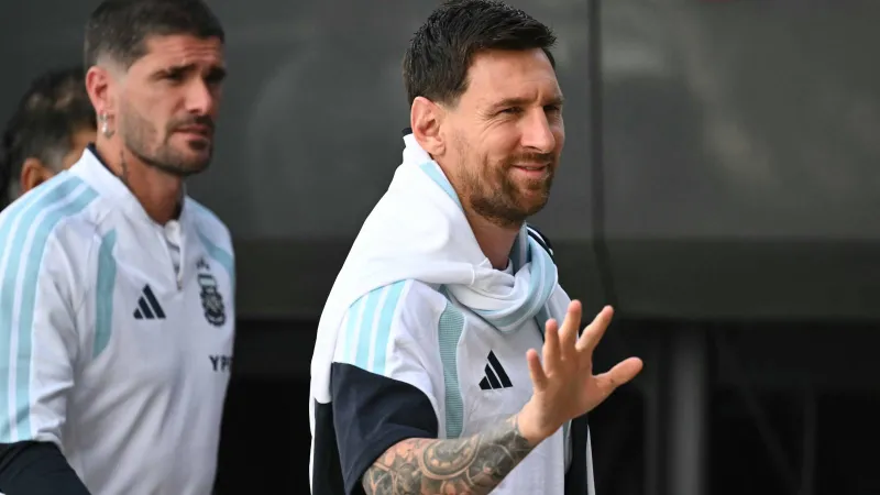 سر بيكرمان الذي أنقذ الأرجنتين وحرَم إسبانيا من ميسي