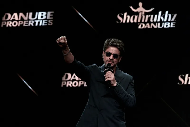 أيقونة بوليوود يدخل سوق العقارات العالمي: برج شاروخان يسطع في أربع مدن