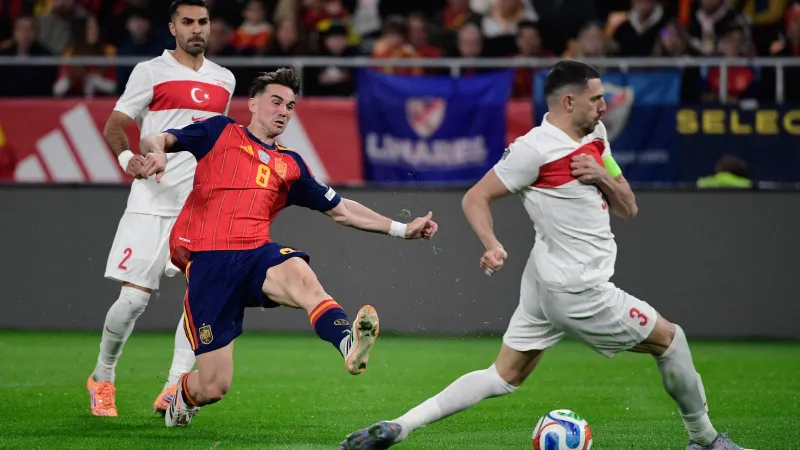 القائمة الكاملة: فابيان رويز يتصدر أطول سلاسل اللاهزيمة دوليًا