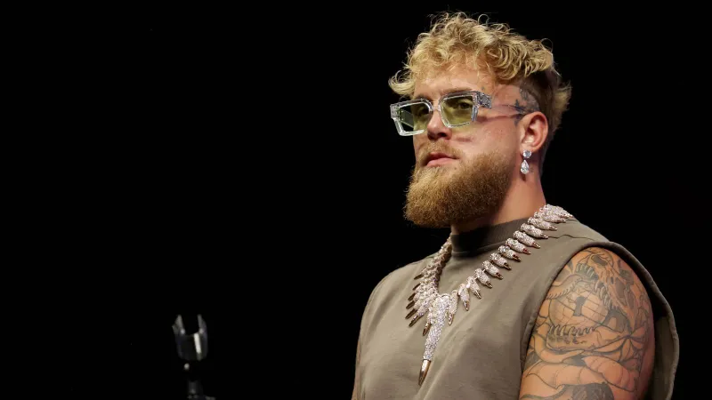 جيك بول يستعرض ساعته الألماسية محدودة الإصدار من Jacob & Co