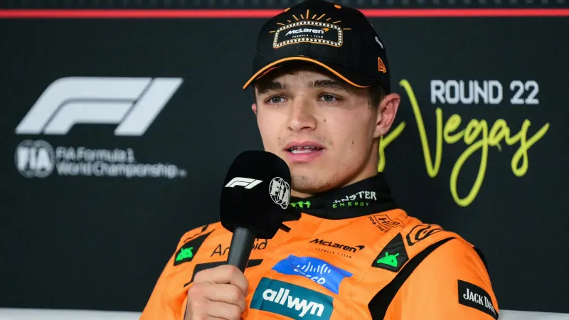 لاندو نوريس يثير الجدل بعد فقدان الصدارة في لاس فيغاس (فيديو)