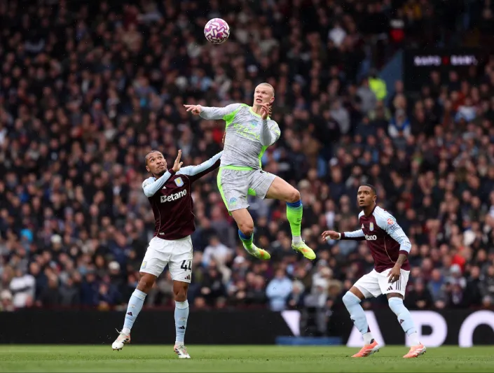 هالاند يدافع عن الـVAR ويؤكد: "ما زلت بعيدًا عن ميسي ورونالدو" ( فيديو)