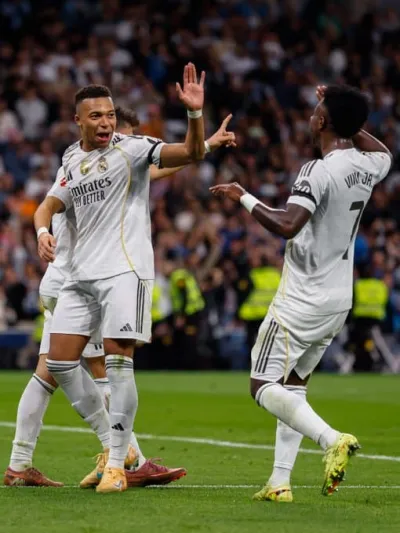 أرنولد يحدد موقفه من الأهداف قبل ديربي ليفربول رغم التشكيلة المرتقبة