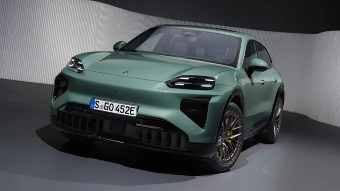 وحش كهربائي من بورشه.. هل تتفوق كايين الجديدة على بوغاتي في السرعة (فيديو)