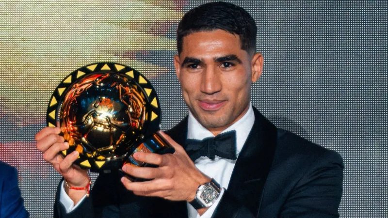 أحد أكثر المدافعين تحقيقًا للأرباح في العالم يوجه رسالة مؤثرة للجماهير