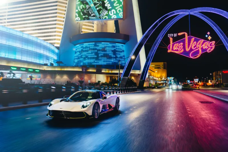 أستون مارتن تكشف عن أسرار Valhalla.. أول سوبركار هجينة