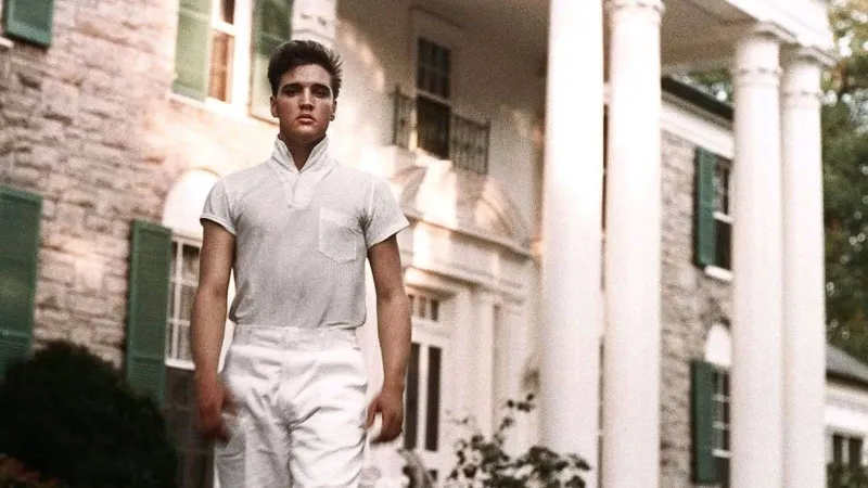 بعد نصف قرن من الغموض.. الطب الشرعي يروي القصة الكاملة لوفاة إلفيس بريسلي