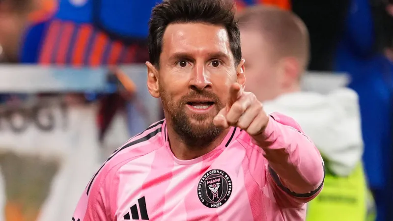 ليونيل ميسي يتألق في أمريكا.. وموعد الهدف رقم 1000 يقترب (فيديو)