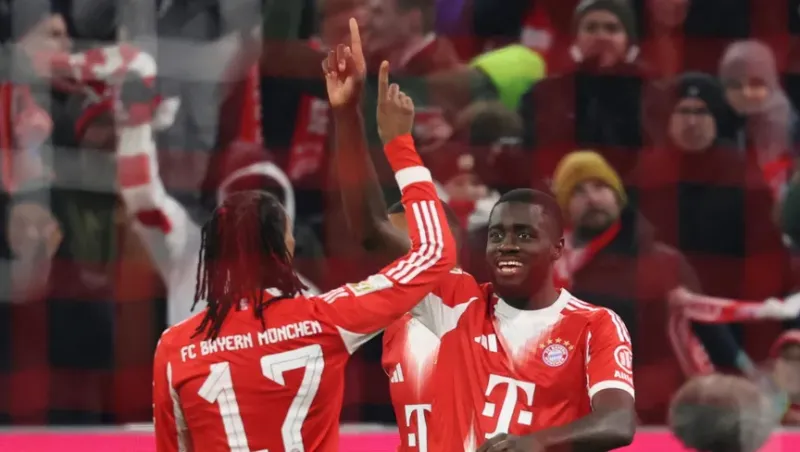 بايرن ميونيخ يسحق فرايبورغ بسداسية ويتصدر البوندسليغا