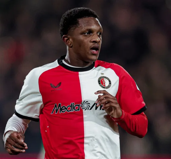 الميركاتو الشتوي يشتعل مبكرًا.. صراع إنجليزي على المواهب