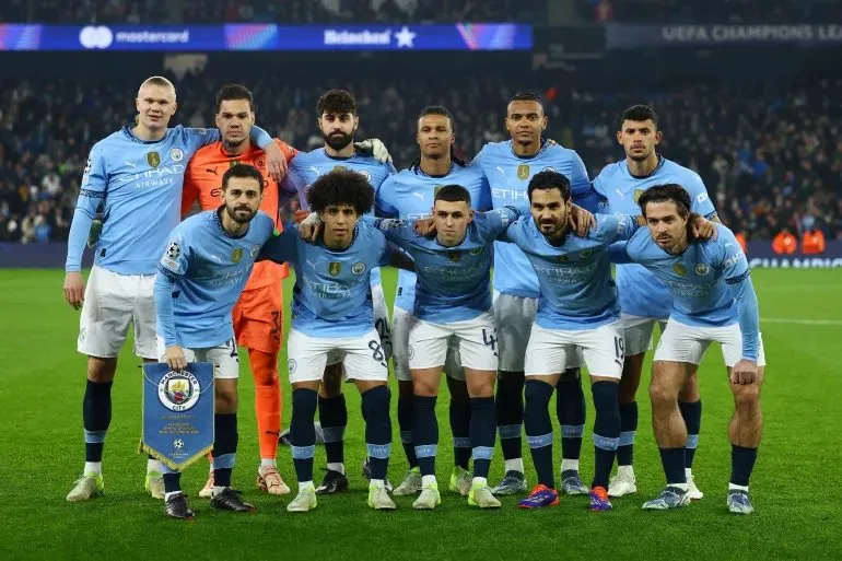 التشكيل المتوقع لمانشستر سيتي أمام ليدز يونايتد.. هل يشارك عمر مرموش؟